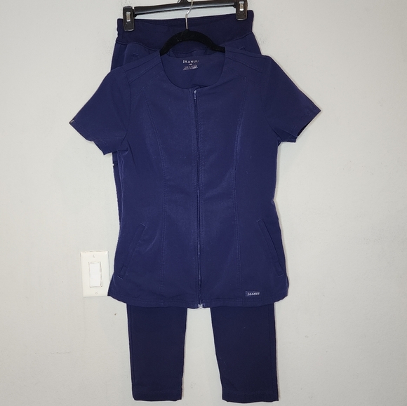 Jaanuu Navy Blue Scrub Set Short Sleeve Zip Top 7-Pocket Cargo Pants Size XS - Picture 1 of 16